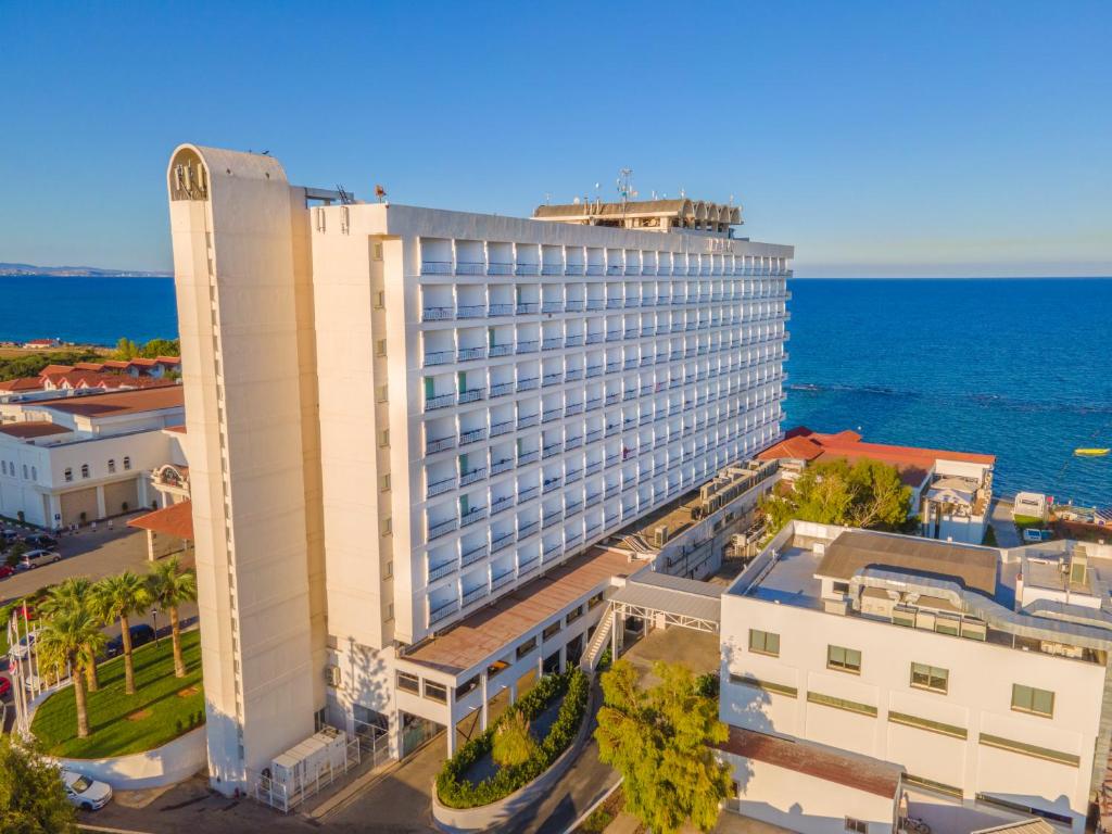Salamis Park Hotel