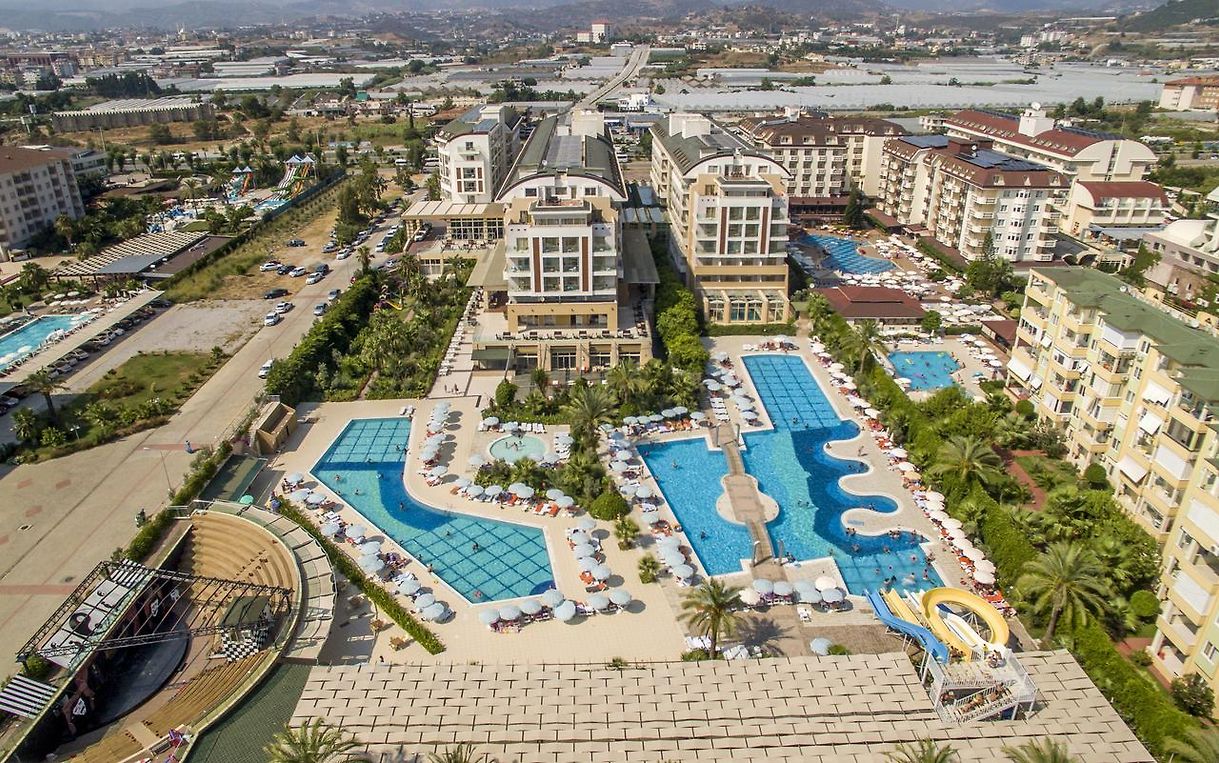 Hedef Beach Resort
